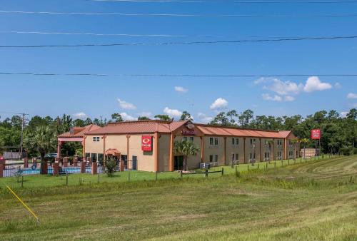 Diamondhead Hotel | Econo Lodge Inn & Suites Diamondhead