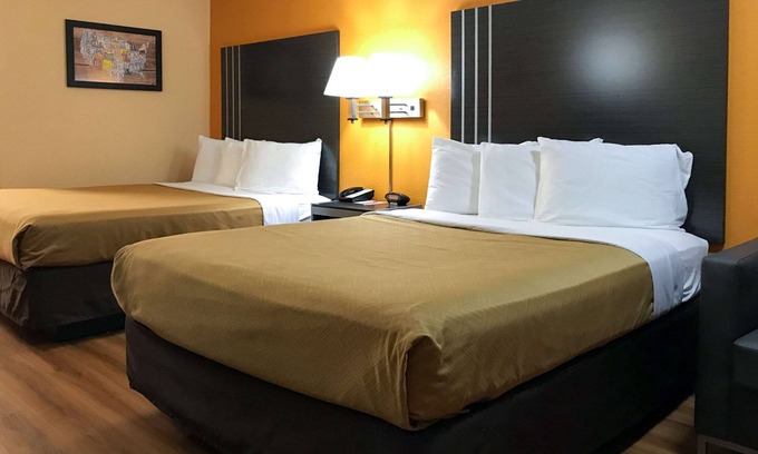 Purcell Hotel | Econo Lodge Purcell