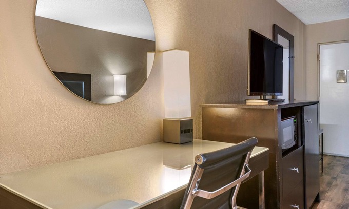 Florida South Atlantic Coast Hotel | Econo Lodge Sebring