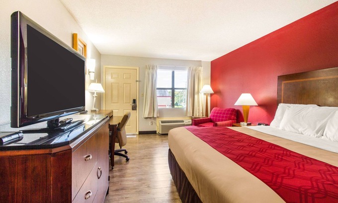 Athens Hotel | Econo Lodge