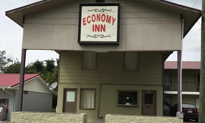 Sweetwater Hotel | Economy Inn