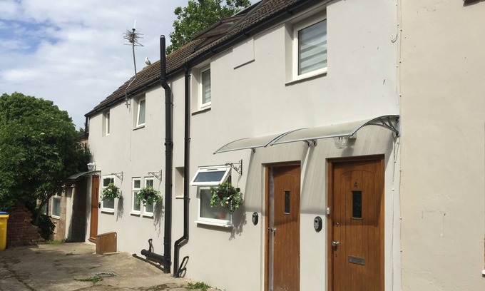 Bexhill-on-Sea Apartment | Economy Self Contained Studio