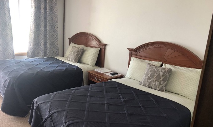 New Lisbon Hotel | Edge Of The Woods Motel
