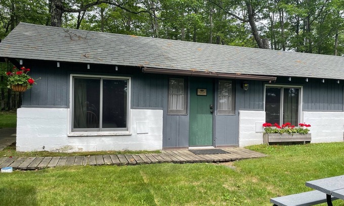 Minocqua Cabin | Edgewater 2, Lake Front Suite