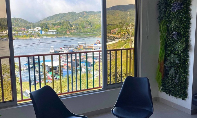 Guatape Apartment | Edificio Avenida Malecon