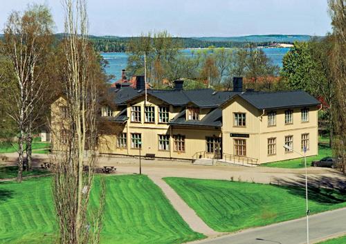 Karlsborg Bed & Breakfast | Ediths Pensionat