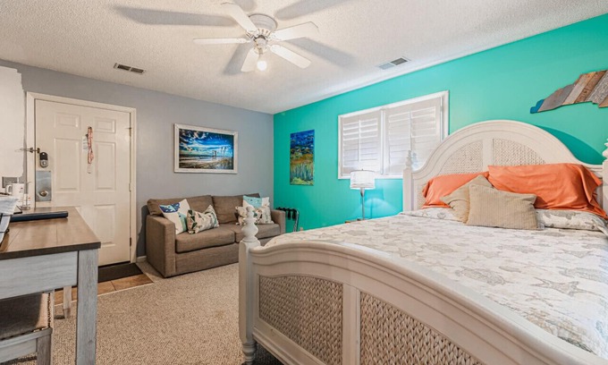 Sea Trail Condo | Effy's Sunset Serenity Hideaway