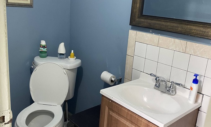 Olney-Oak Lane Apartment | Einstein Hospital & Salus University