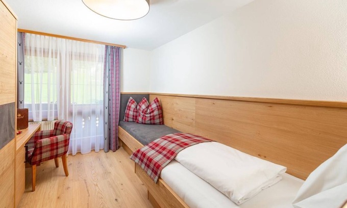 Ramsau am Dachstein House | Einzelzimmer Dusche, WC, Balkon, HP, Kurz - Hotel Lindenhof