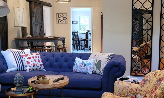 Frankfort Cottage | Eire Cottage, Private Waterfall views, Hot tub. On Bourbon trail.