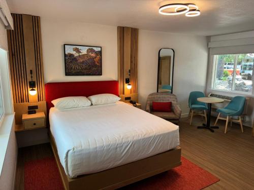 St. Helena Hotel | El Bonita Motel