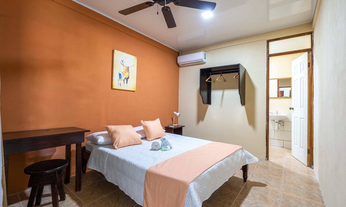 Canas Dulces Bed & Breakfast | El Cocobolo Food&rest Room 5 B&B Wifi A/C Pkg Gratis