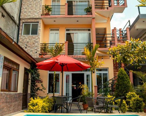 San Pedro La Laguna Hotel | El Delfin Hotel y Restaurante