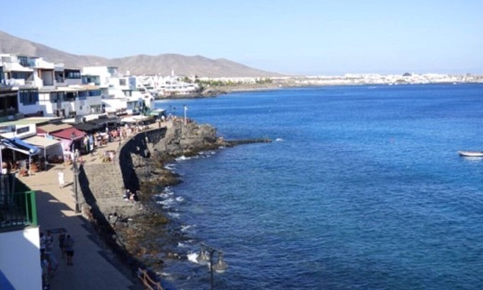 Playa Blanca Apartment | El Faro apartment, in first line.