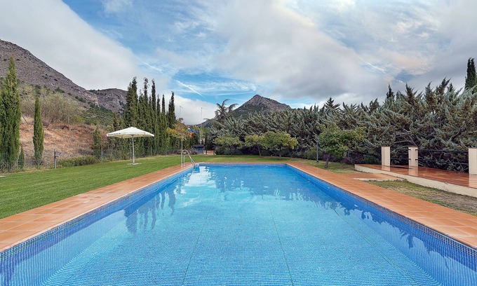 Huetor Santillan House | EL PINSAPO HOUSE /CASERÍO DEL COLMENAR