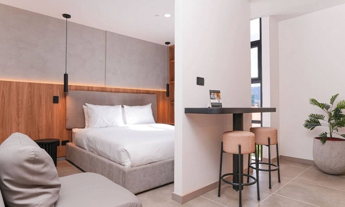 San Diego Apartment | El Poblado: 1BR + Jacuzzi + WiFi