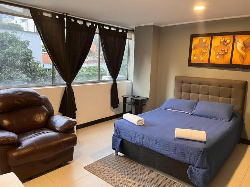 Zona Rosa Apartment | El Poblado Gem -Steps from Lleras Park