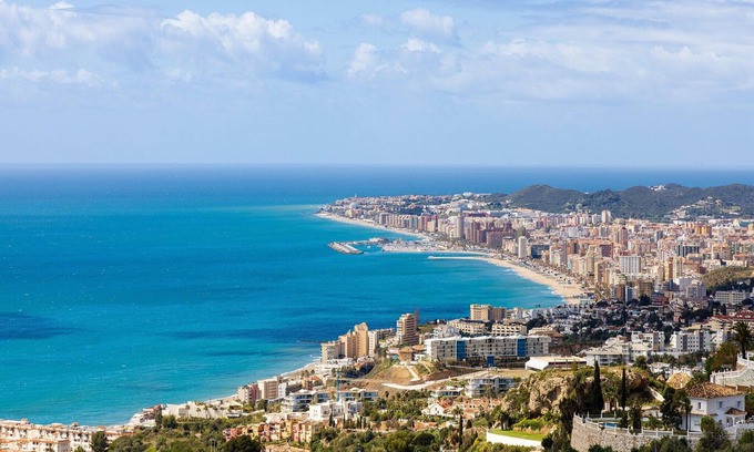 Costa del Sol Apartment | El Poeta - Apartment In Fuengirola. Free Wifi