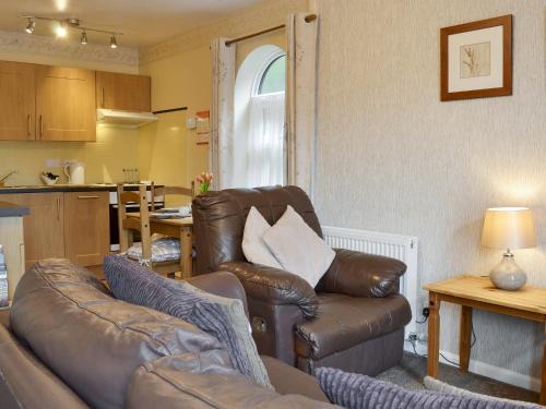 Cayton House | Eldin Hall Cottage 1 - Uk2483