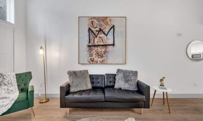 Charlotte Center City Apartment | Electric Spacious 2BR in Uptown!