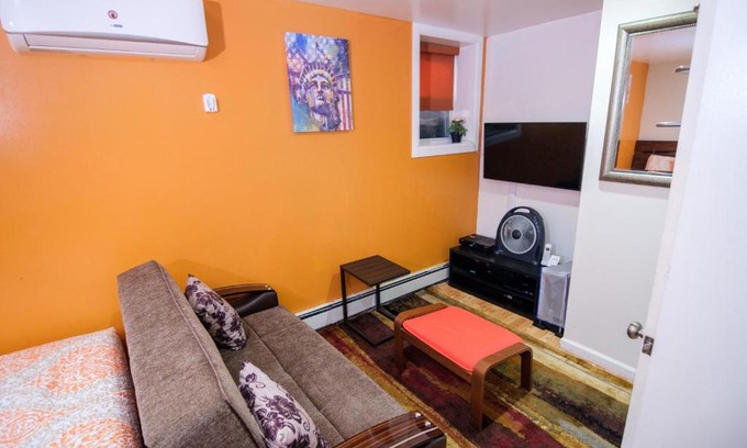 Cypress Hills Apartment | Elegant 2 Bedroom Suite w Modern Amenities