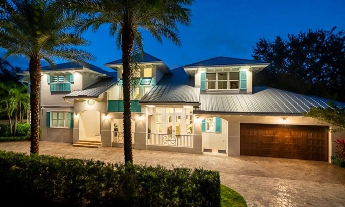 Stuart Apartment | Elegant 2018 Mansion with Private Pool