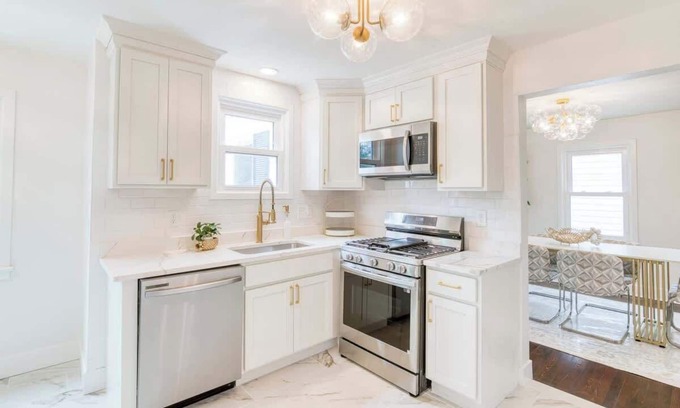 Cleveland House | Elegant 3BR Cleveland Home w/Designer Kitchen & Sunroom