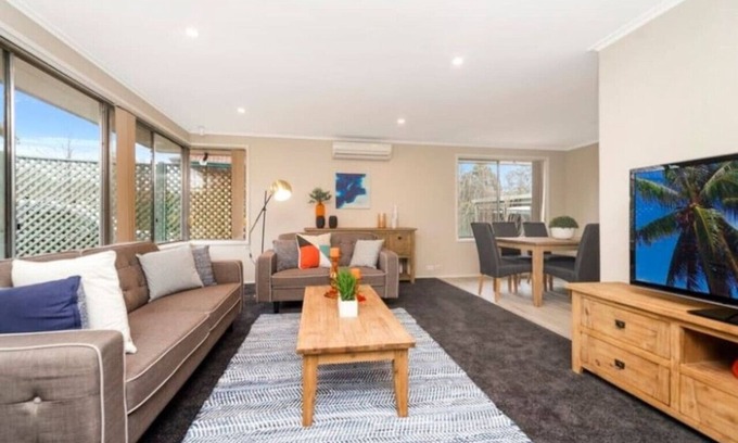 Chifley Apartment | Elegant 4 Bedroom Home in Chifley