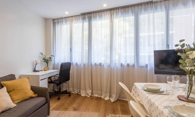 El Putget i Farro Apartment | Elegant and modern apartment in Sarrià-Sant Gervasi