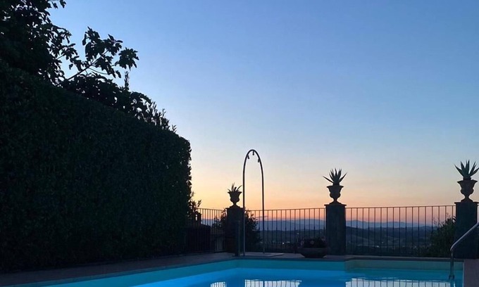 Gambassi Terme Apartment | ELEGANT APARTMENT WITH POOL IN THE MIDDLE OF TUSCANY. WINE TASTINGS