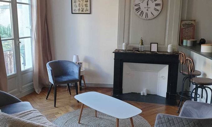Tours City Centre Apartment | Elegant apartment in the heart of Old Tours