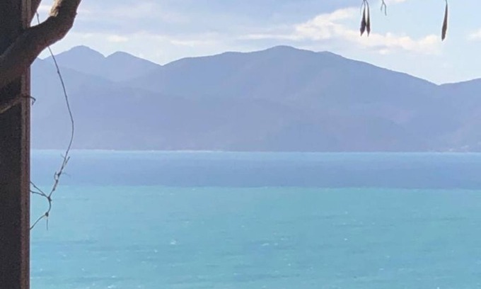 Piombino Apartment | Elegant apartment with view of the sea