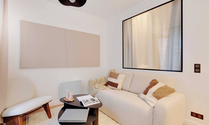 Quartier Sainte-Avoye Apartment | Elegant apartment with AC -2BR-6P- le Marais