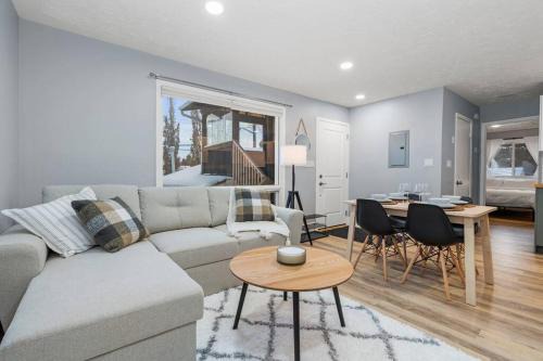 Mayfield House | Elegant Boho Retreat - 8 min to WEM