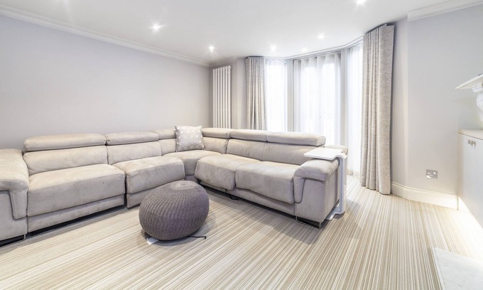 Battersea House | Elegant Central 4 Storey 5 BDR flat