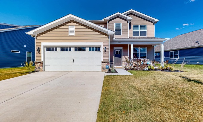 Millville House | Elegant home in Millville by the Sea with 2 pools, gym, dock & W/D