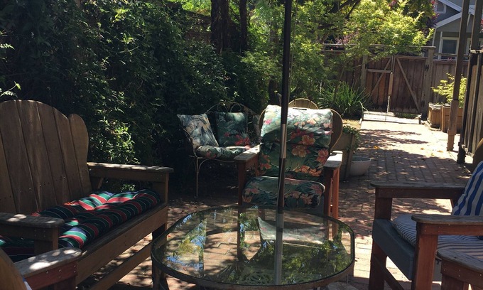Elmwood House | Elegant Home Minutes to UCBerkeley, Lab bus and Express bus to San Francisco