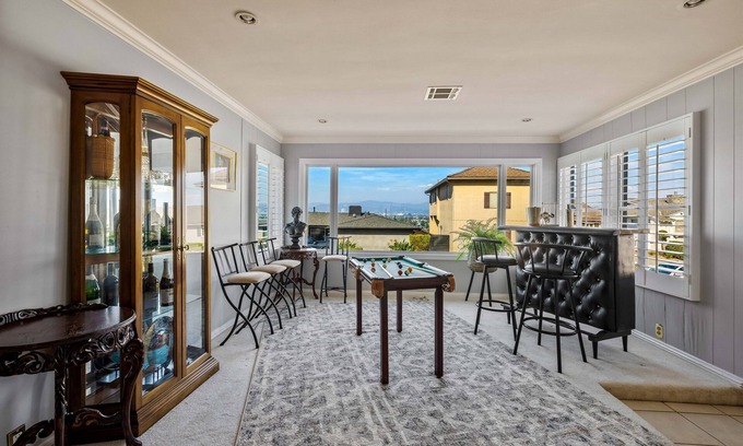 Ladera Heights House | Elegant Home w/Panoramic City Views & Outdoor Oasis near Sony, Apple, Google