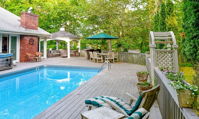 Amagansett North House | Elegant house with private saltwater pool, hot tub, dog-friendly yard & W/D