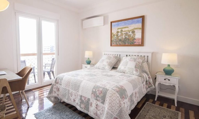 Cuatro Caminos Apartment | Elegant. Luxury. Confort. Sunny. MILLA ORO BUSINESS. BERNABÉU