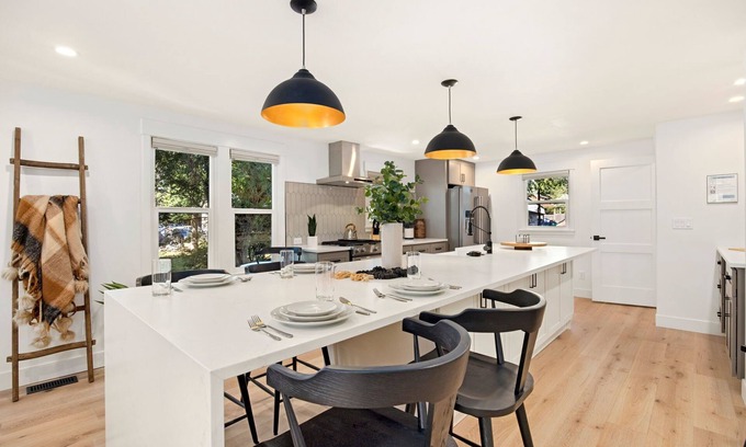 University Park House | Elegant Old Town Charm – Walk to CSU and Downtown