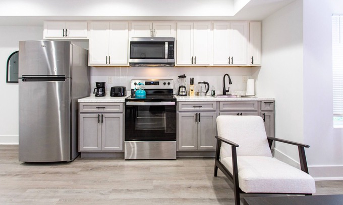 Petworth Apartment | Elegant Petworth Escape | 6-Bed Urban Retreat