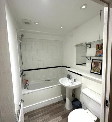 Newbury Apartment | Elegant Retreat