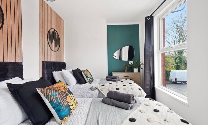 Nottingham House | Elegant Scandi Gem of Nottingham - Sleeps 10