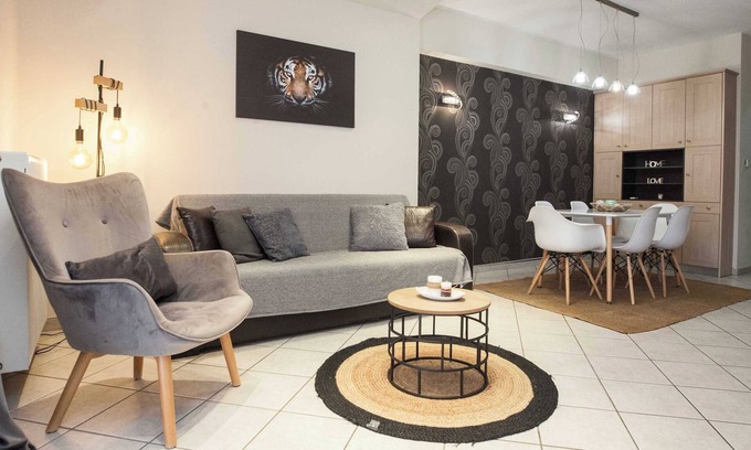 Petralona Apartment | Elegant Spacious 2Bd Apt with Balcony in Petralona