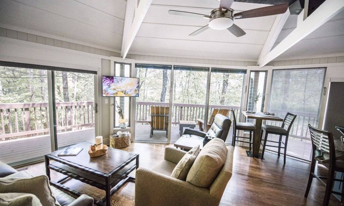 Big Canoe Cabin | Elegant Treetop Escape in Big Canoe, close to all amenities. Dog friendly!