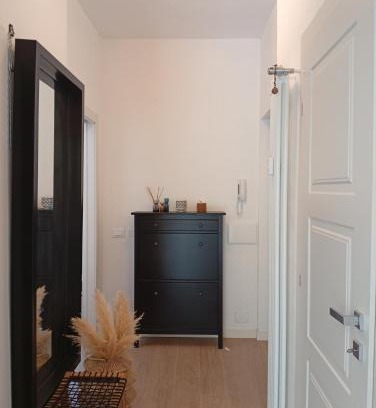 Saronno Apartment | Elegante appartamento tra Milano, Malpensa e Como