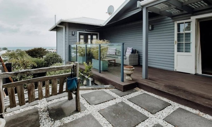 New Plymouth Apartment | Elevated Apartment with City and Sea Views