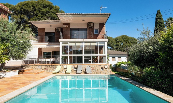 Castelldefels House | Elis House Piscina Privada Villa Mediterránea. a 10 Minutos de la Playa