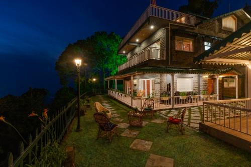 Kasauli Villa | ELIVAAS 4 BHK With Garden & Bonfire - Fleur De Lis